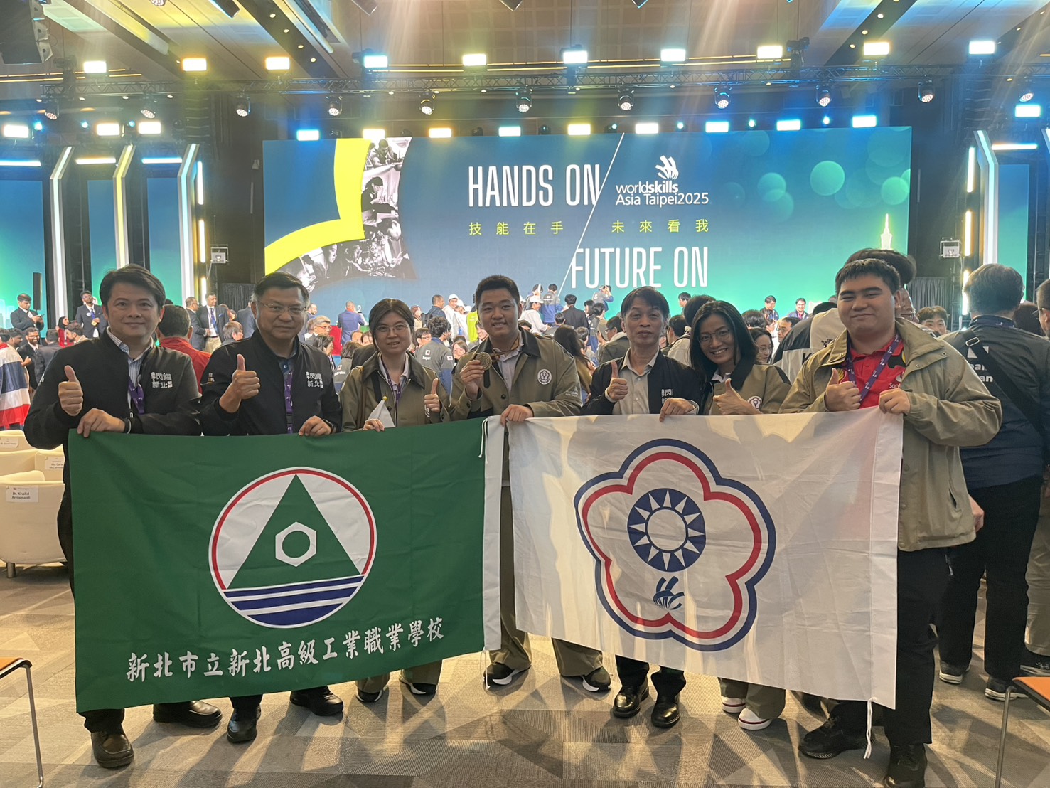 2025第3屆亞洲技能競賽(台北)網頁技術青少年組金牌 高繼翊/洪儒、陳錫齡指導